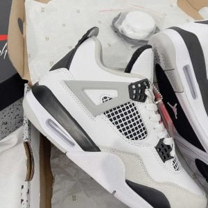 Nike Jordan 4 trắng xám