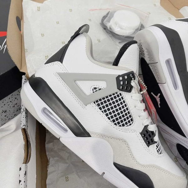 Nike Jordan 4 trắng xám
