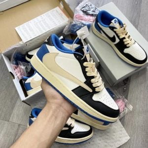 giày thể thao mới travis scott