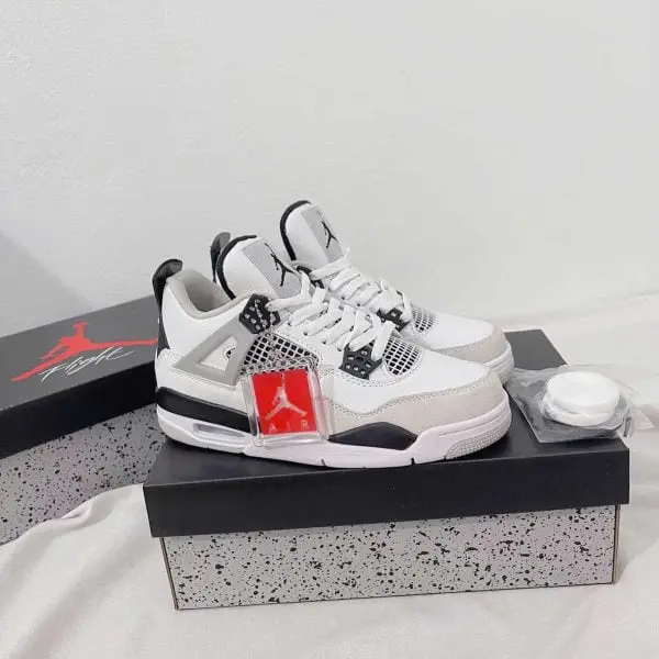 Thể thao mới Jordan 4
