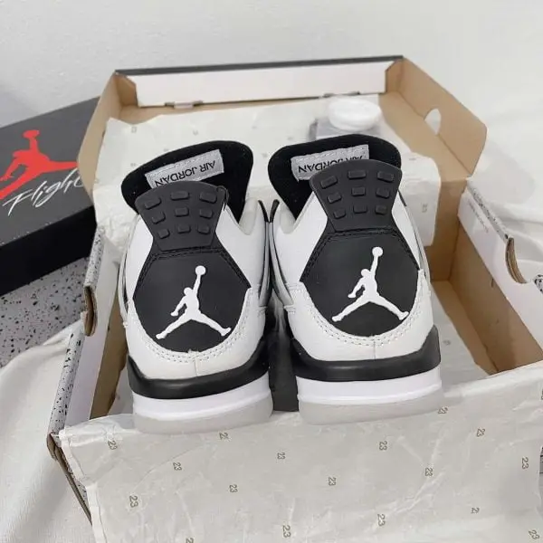 jordan 4 mới thể thao