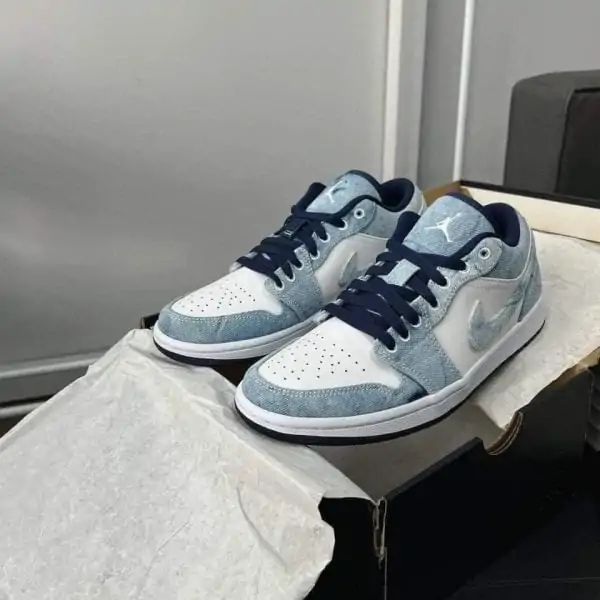 Hình Jordan 1 Low Loang
